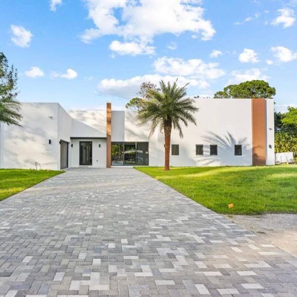 18231 W Sycamore Drive Loxahatchee, FL 33470